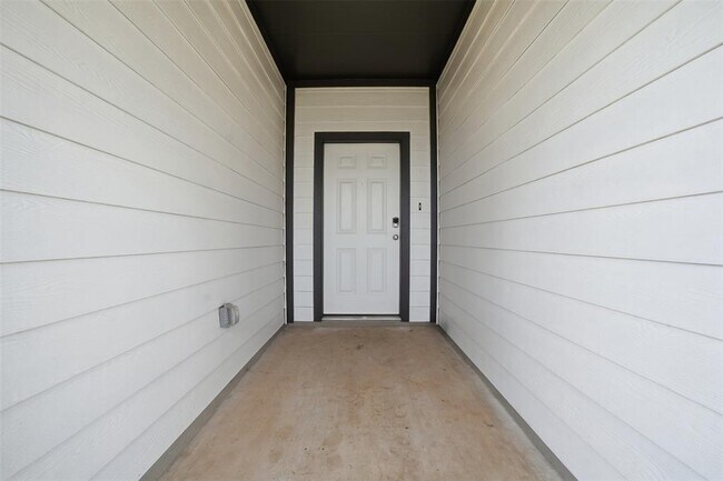 Building Photo - 4501 Bridal Veil Dr