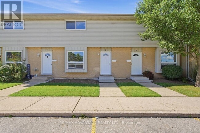 Building Photo - 577 Third St