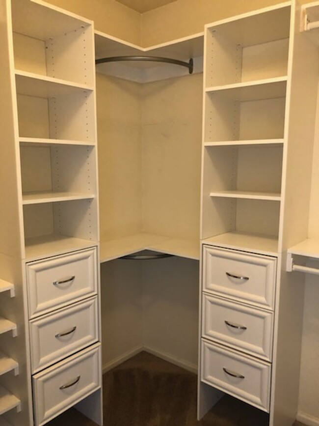 Foto del edificio - Nice, Spacious 3 Bedroom Home in Desirable...