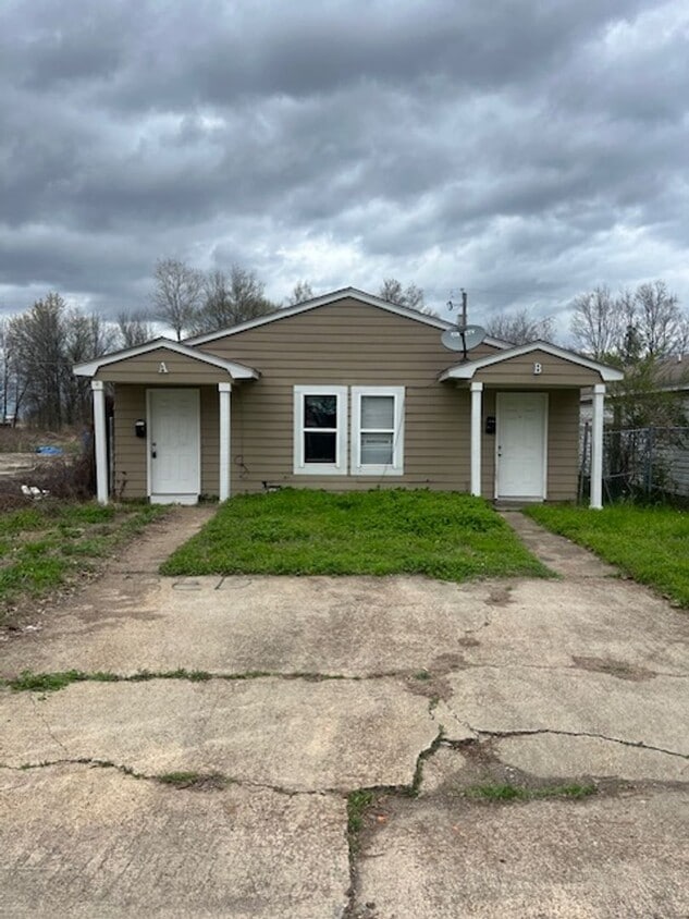 Photo - 324 GANNT ST