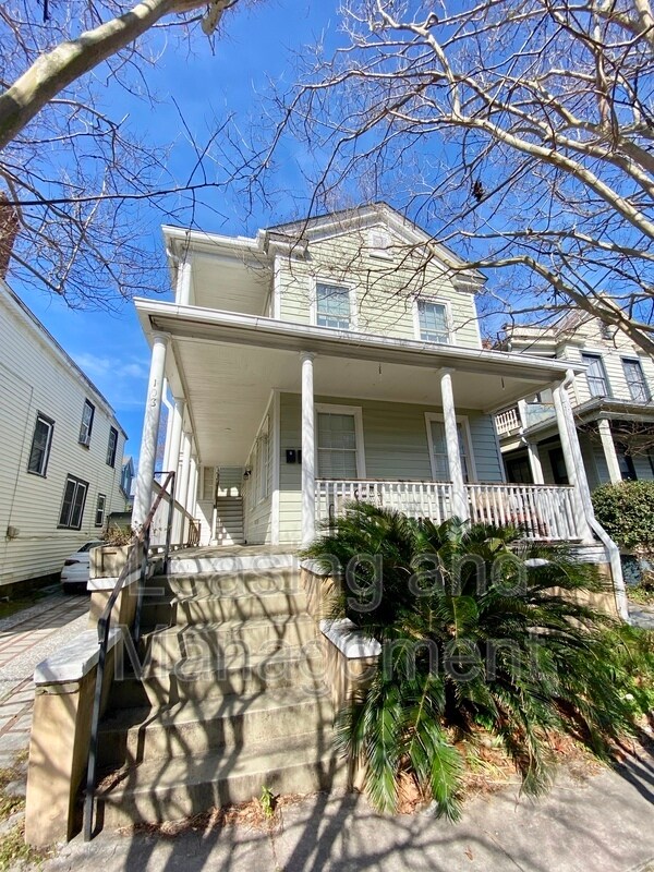 Primary Photo - 108 Fishburne St