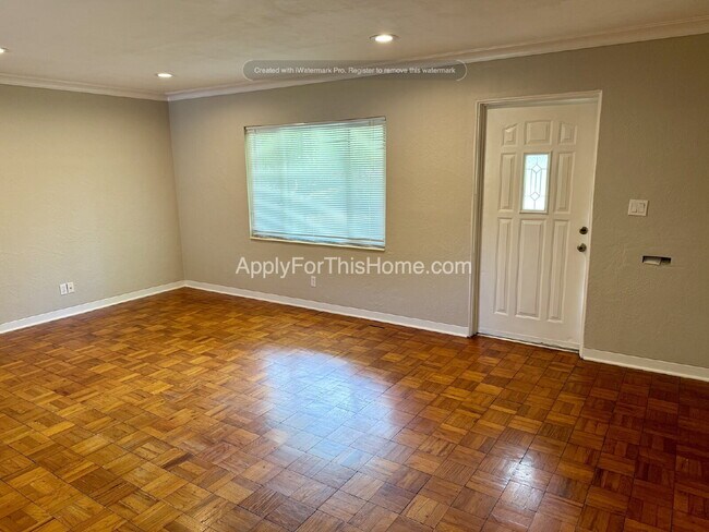Foto del edificio - Single Family Home