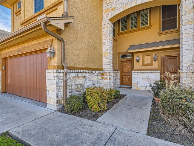Building Photo - 2210 Onion Creek Pkwy