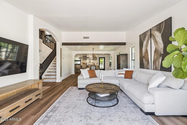 Foto del edificio - 5556 E Sandra Terrace