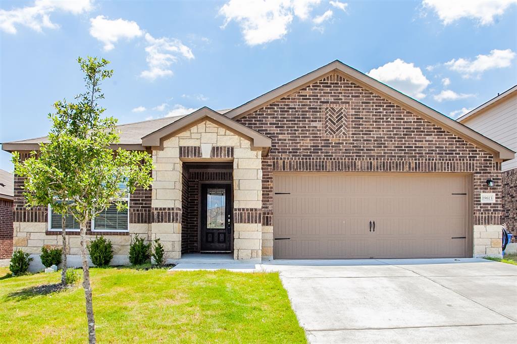 Foto principal - 19613 Andrew Jackson St