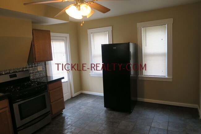 Foto del edificio - 2 Bedroom House with Walk In Closet / Offi...