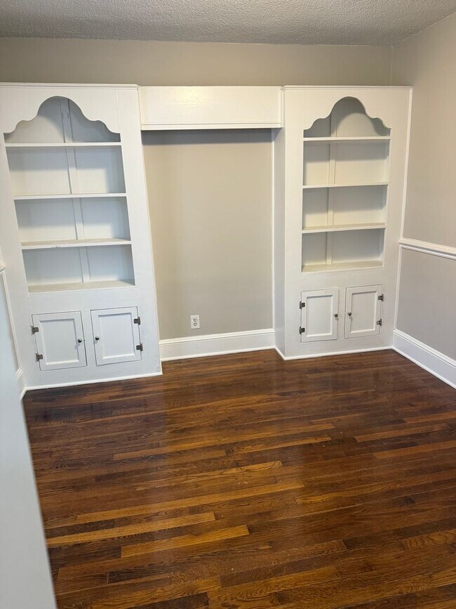 Foto del edificio - 1002 W Haven Blvd