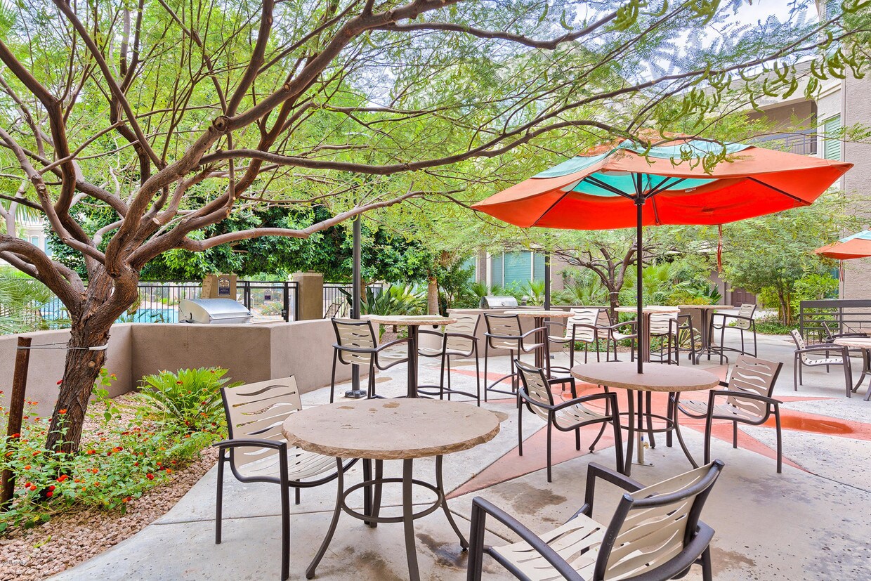 BBQ Area - 435 W Rio Salado Pkwy