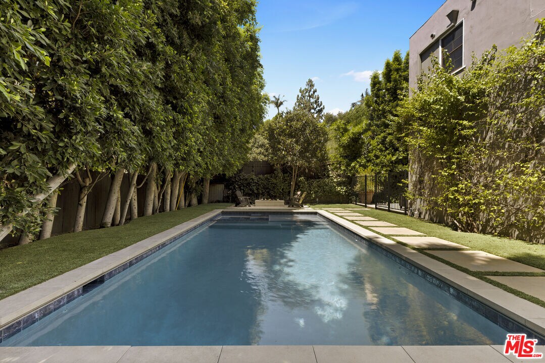 Foto principal - 5914 Foothill Dr