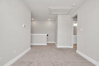 Building Photo - 785 Strawberry Pines Ct