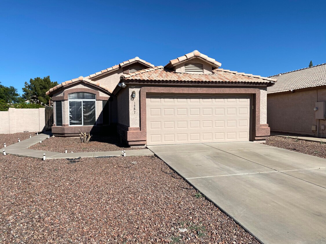 1487 S Buchanan St, Gilbert, AZ 85233 House for Rent in Gilbert, AZ