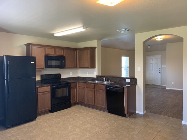 Foto del edificio - 471 Harding Ln
