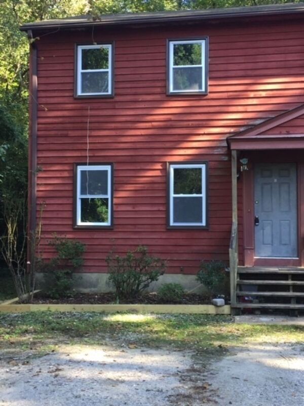 Foto principal - 532C Neck-O-Land Rd