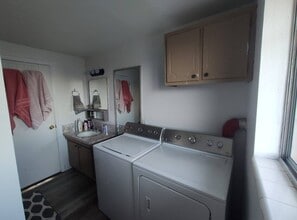 Building Photo - 1436 S 320 E