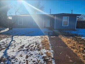 Building Photo - 1915 N Tyler St