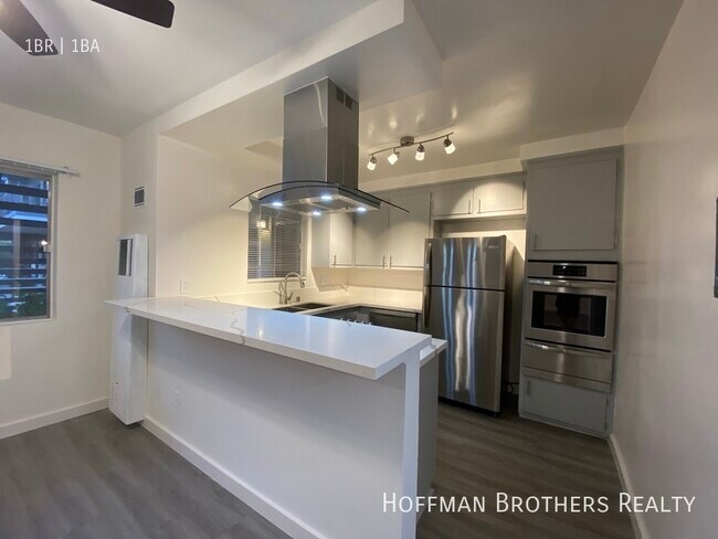 Foto del edificio - 12631 Vanowen St
