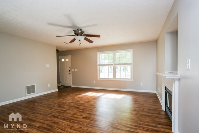 Building Photo - 540 Rockets St