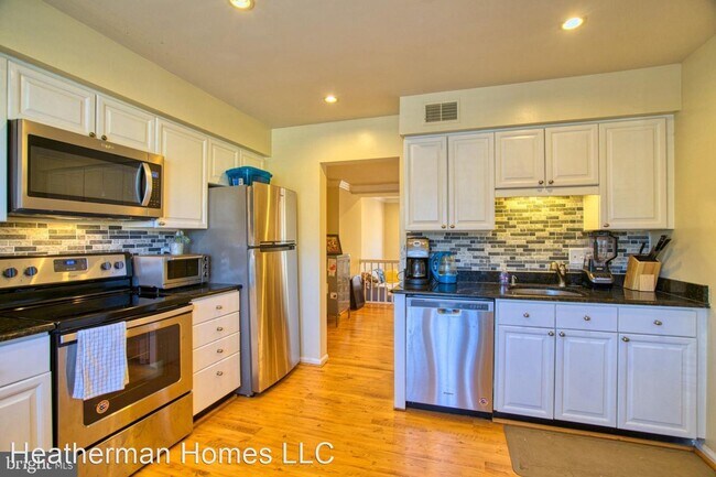 Foto del edificio - 3 br, 3.5 bath House - 6137 Summer Park Ln