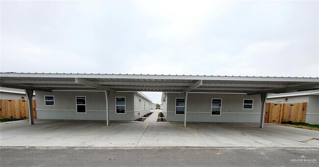 Building Photo - 1722 Davenport St