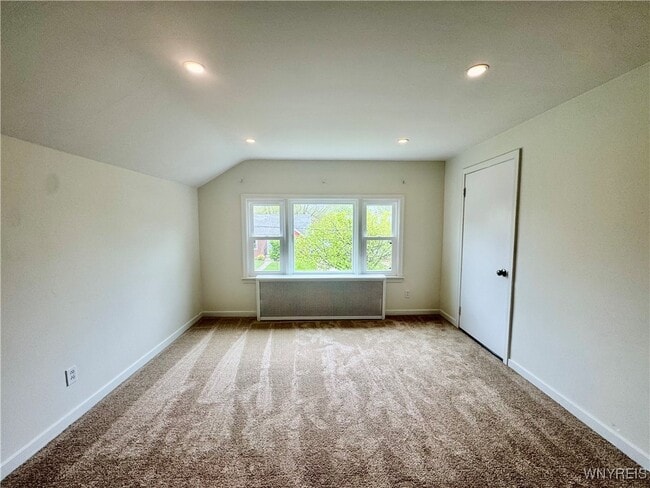 Building Photo - 268 Callodine Ave