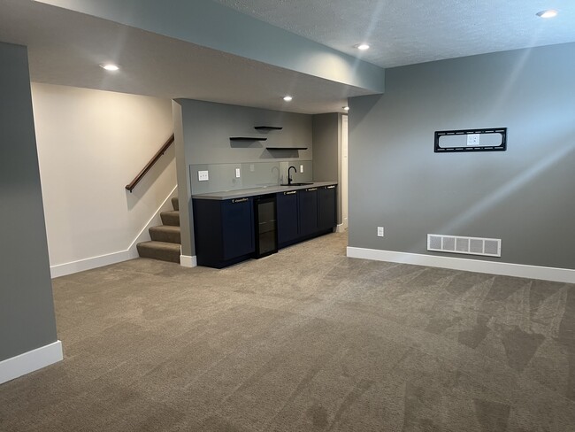 Building Photo - 4728 Macatawa Legends Blvd