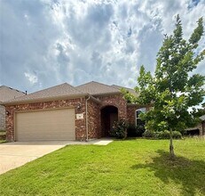 Building Photo - 204 Flower Ridge Dr