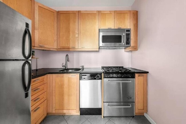 Building Photo - 2 bedroom in New York NY 10004