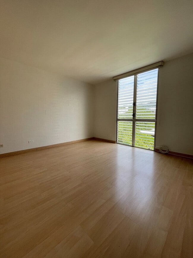 Building Photo - 1603