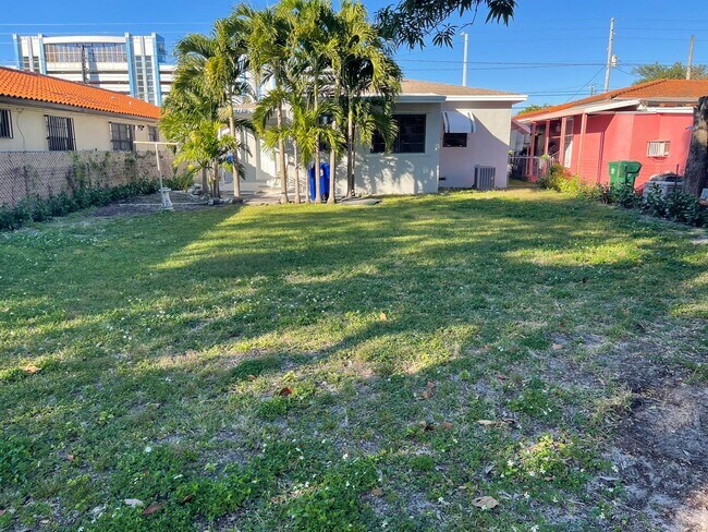 Large Back Yard - 3344 SW 22nd Ter