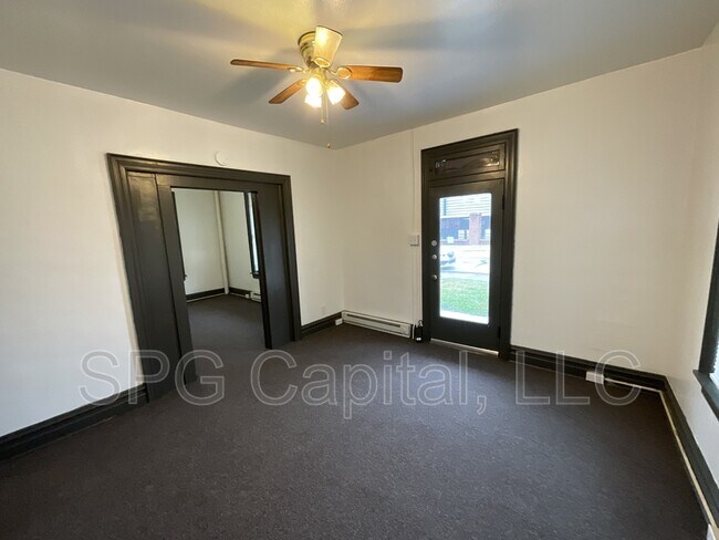 Foto del edificio - 591 McAllister St