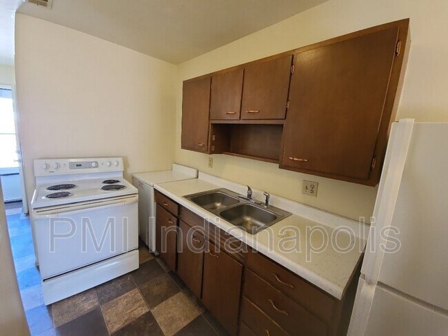 Foto del edificio - 122 W William Dr