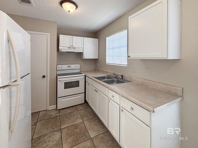 Foto del edificio - 6392 Schoel Ln