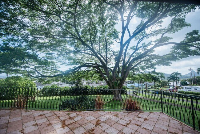 Foto del edificio - 4/3/4 A BEAUTIFUL LINDAL CEDAR HOME IN KAN...