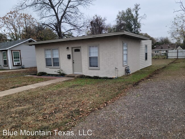 Building Photo - 2 br, 1 bath House - 2704 Carnation