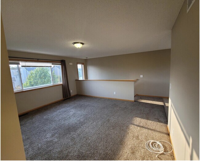 Foto del edificio - 9208 Golden Pond Lane