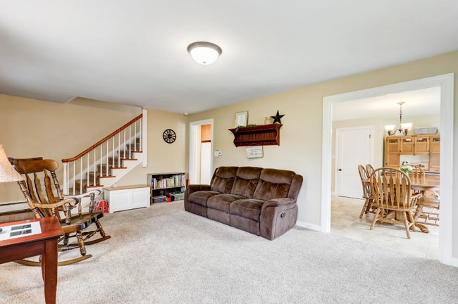 Building Photo - 306 Spring Glen Dr