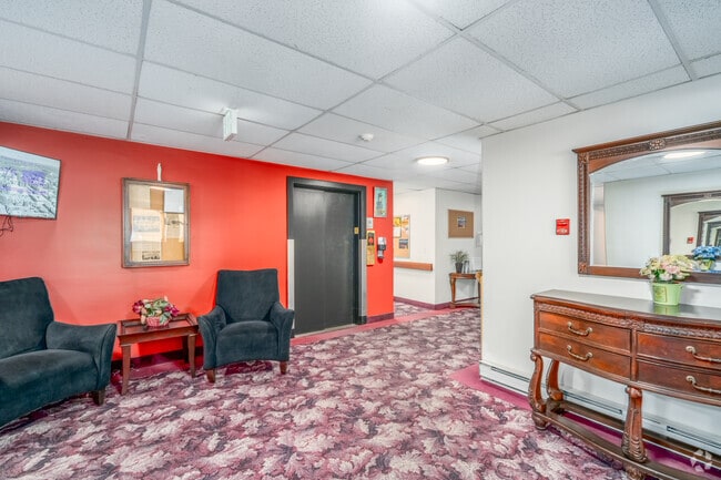 Lobby Photo - Capitol House Apartments