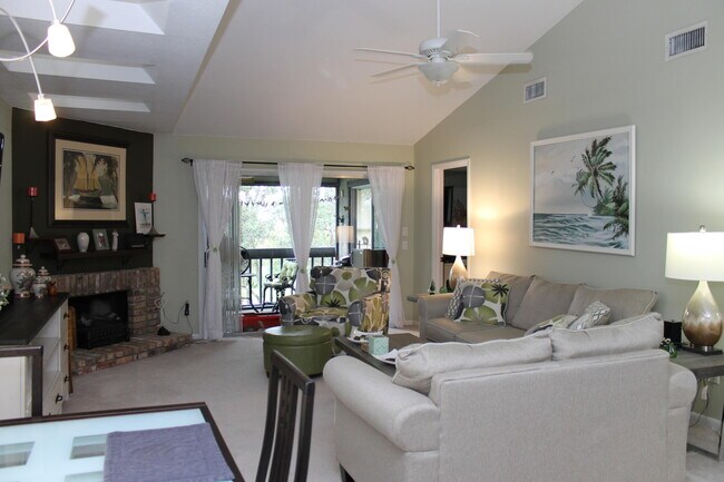 Building Photo - 10501 SE Croft Ct