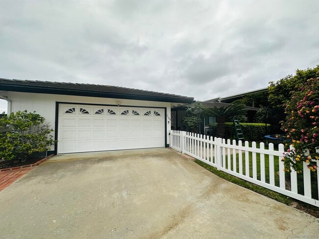 Foto del edificio - 5108 Pacifica Dr