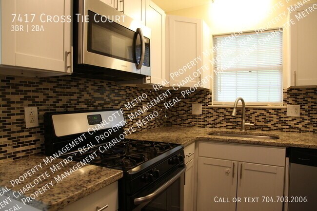 Foto del edificio - Coming Soon!