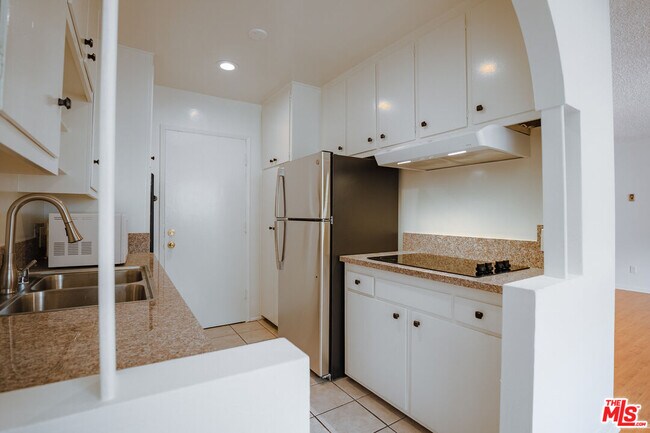 Foto del edificio - 960 Larrabee St