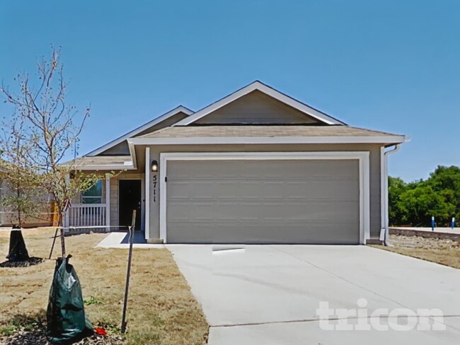 Building Photo - 5711 Raven Pl