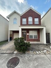 Building Photo - 1724 Aden Mist Dr