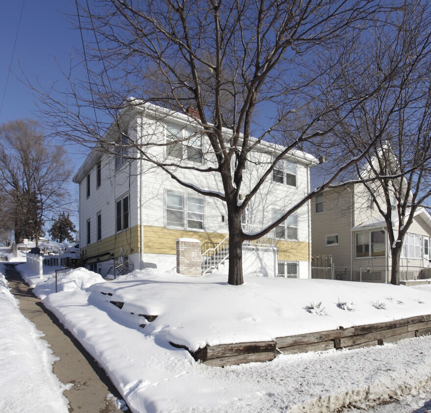 Foto del edificio - 3352 Ames Ave