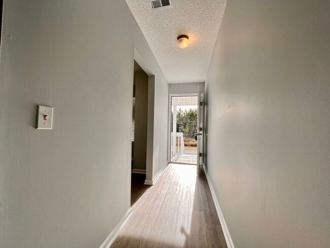 Building Photo - COMING LATE FEBRUARY 2026! (Small Pets Only)