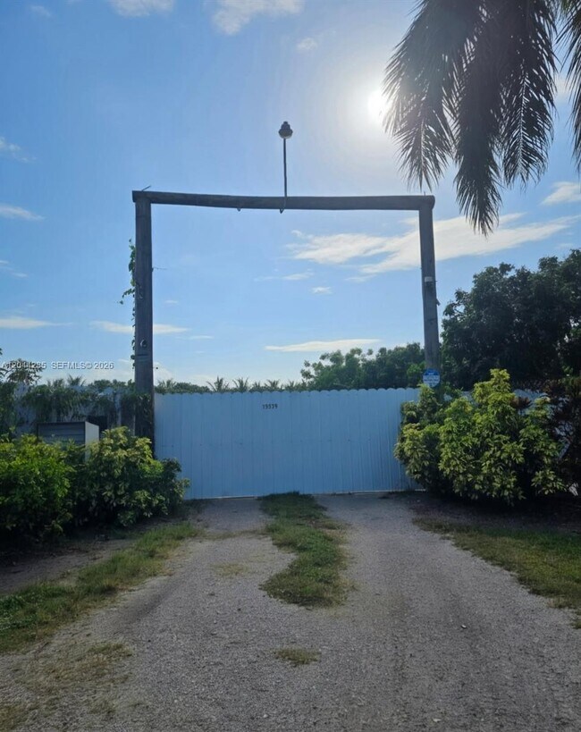 Foto del edificio - 19550 SW 162nd Ave