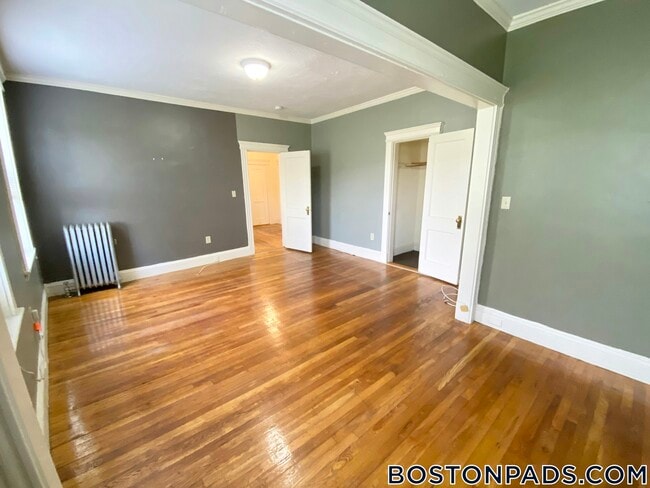 Building Photo - 195 Park Dr