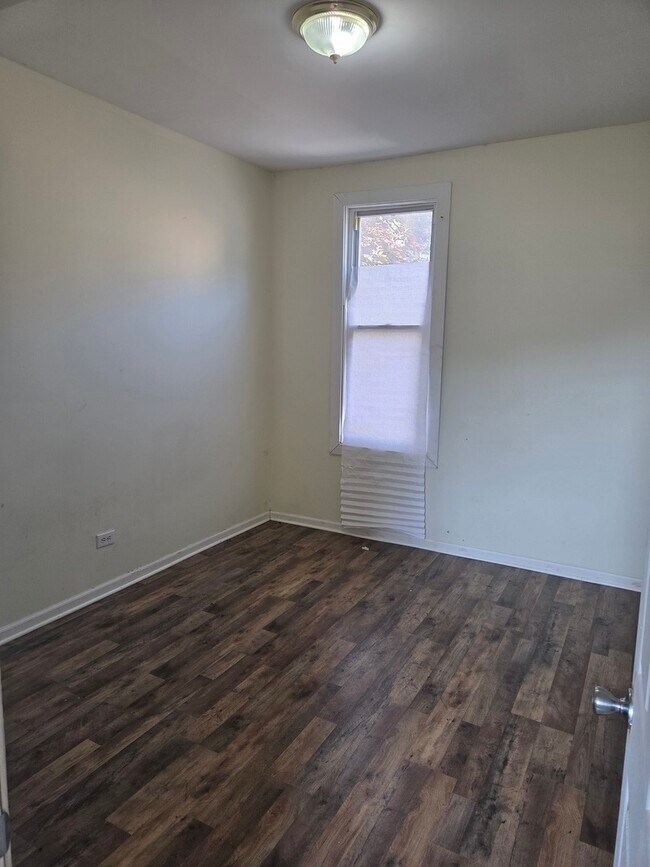 Foto del edificio - 1133 E 81st St