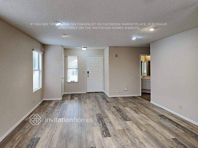 Building Photo - 7008 English Mist Cir