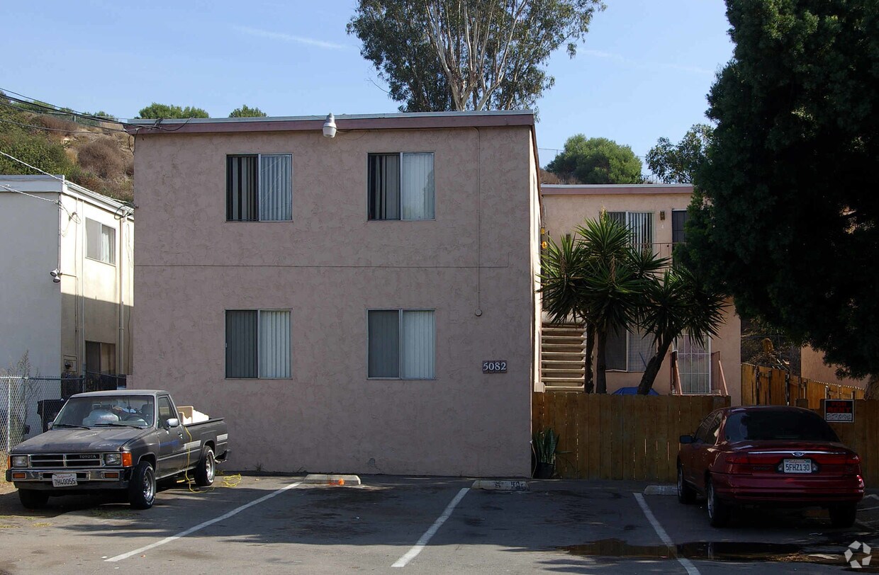 Building Photo - 5082 Auburn Dr